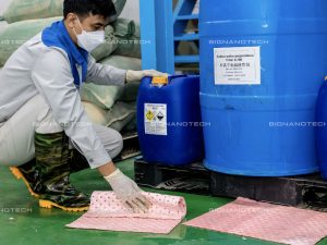 H-FIBER HM45 pad absorbs 1.6L of acid in 3 minutes, keeping factories safe