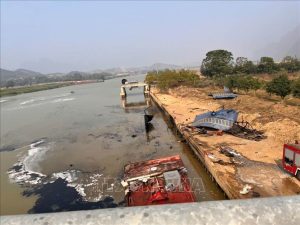 Oil spill Bôi River Ninh Bình 2025, water pollution, emergency oil spill response