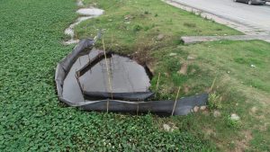 N-FIBER Oil-Absorbent Fabric treating an oil spill on seawater, Bignanotech nano-technology
