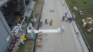 Cuộn thấm dầu với trọng lượng nhẹ, dễ cuốn gọn